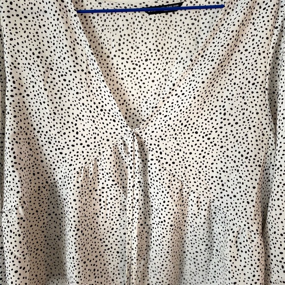 Shein Polkadot Long Sleeve Blouse! So Cute!! - Picture 4 of 4